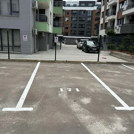 Rea Zdravena - Boutique With Private Parking Апартамент София
